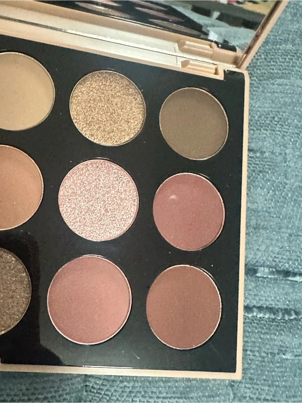 Morphe 18R Runway Ready Eyeshadow Palette